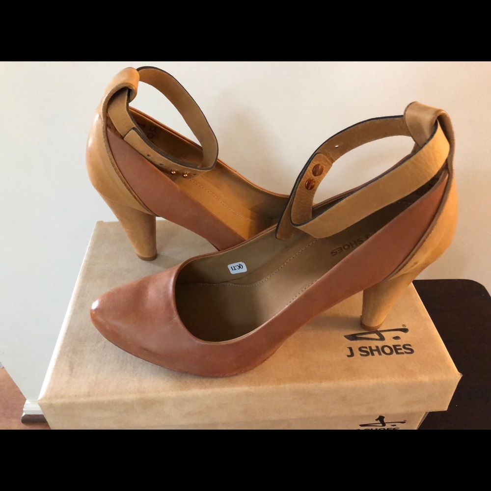 J Shoes (Laurel Pump)